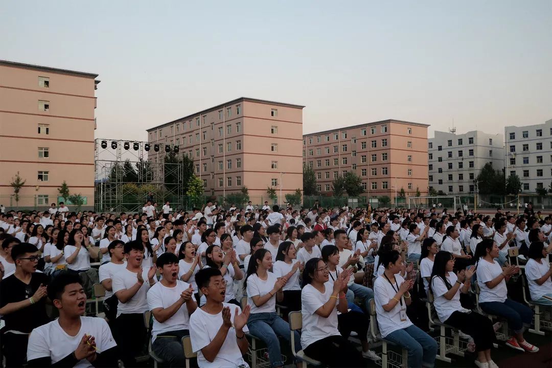 華唐高中迎新晚會觀衆