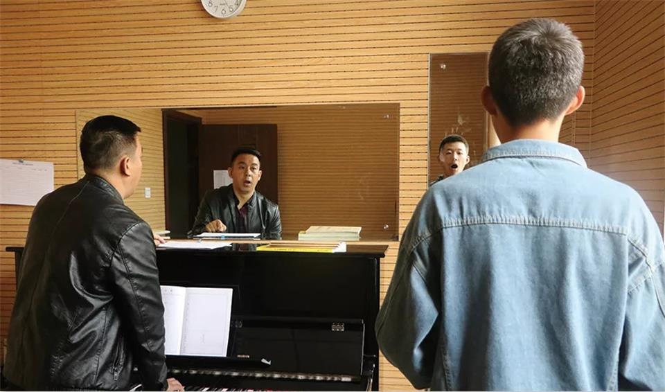 華唐藝術高中聲樂表演專業