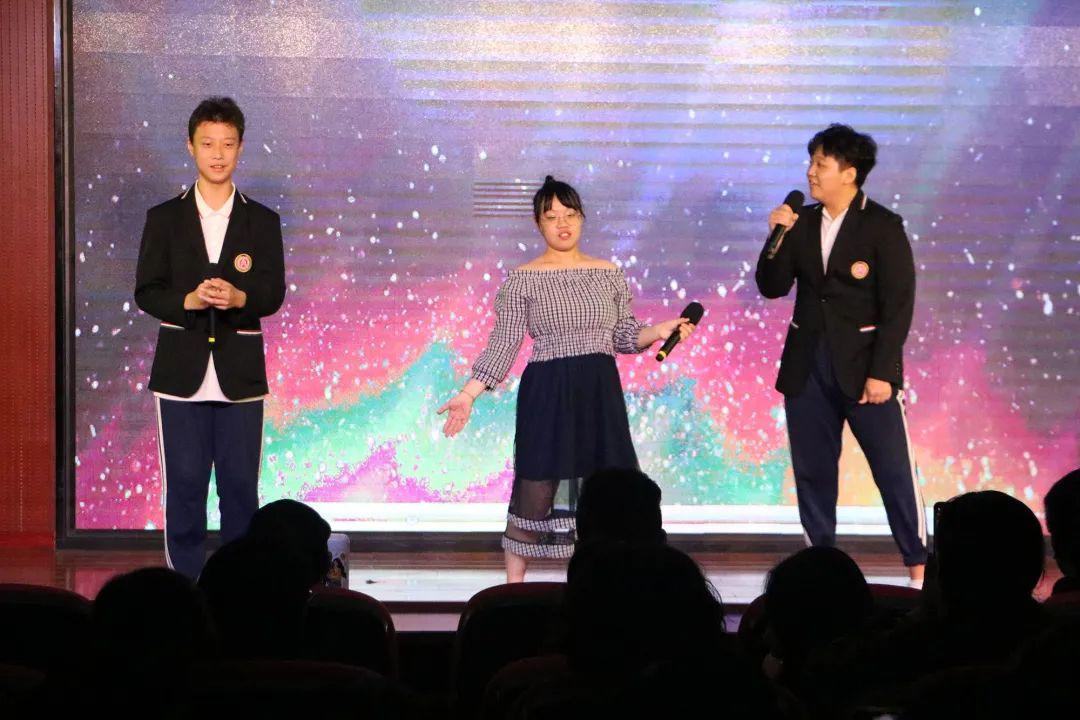 迎国庆,庆中秋,华唐艺术高中2020级汇报演出圆满落幕(图15) 迎国庆,庆中秋,华唐艺术高中2020级汇报演出圆满落幕(图15)
