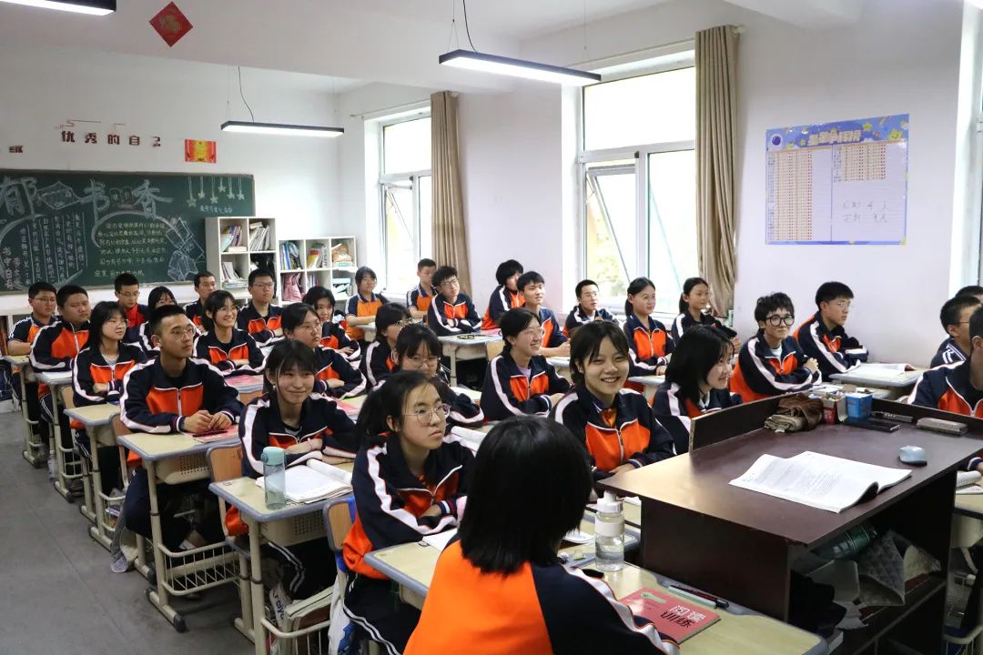 书香沁校园 阅读共成长 | 高一年级复兴二班“阅读”主题班会