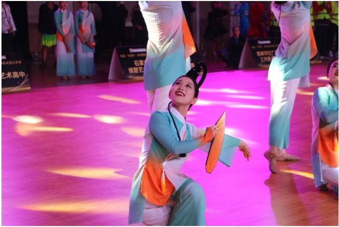 首届“华唐杯”体育舞蹈全国公开赛助兴表演