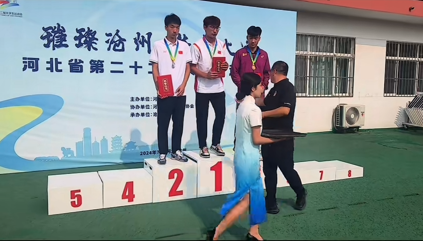 体育猛将孟伯羿加盟精英华唐艺术高中