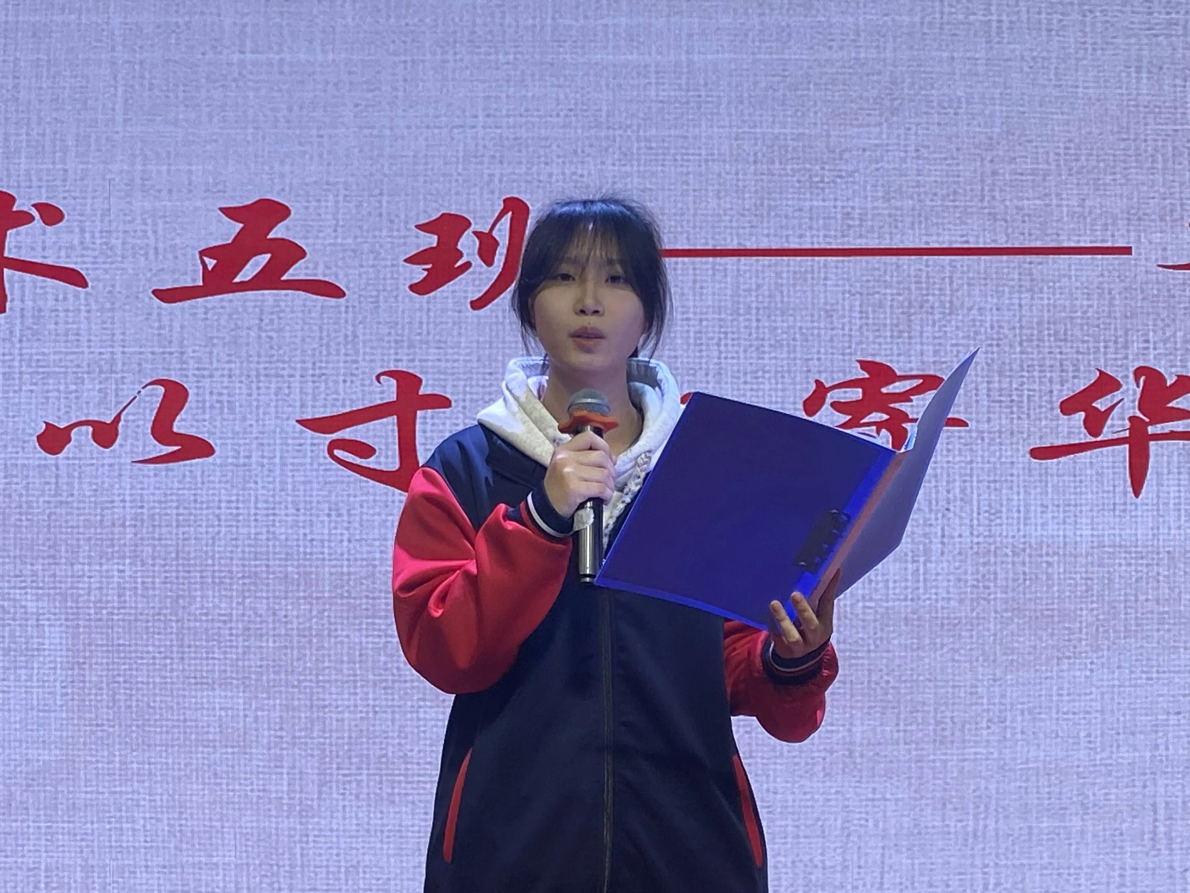 精英华唐艺术高中演讲比赛