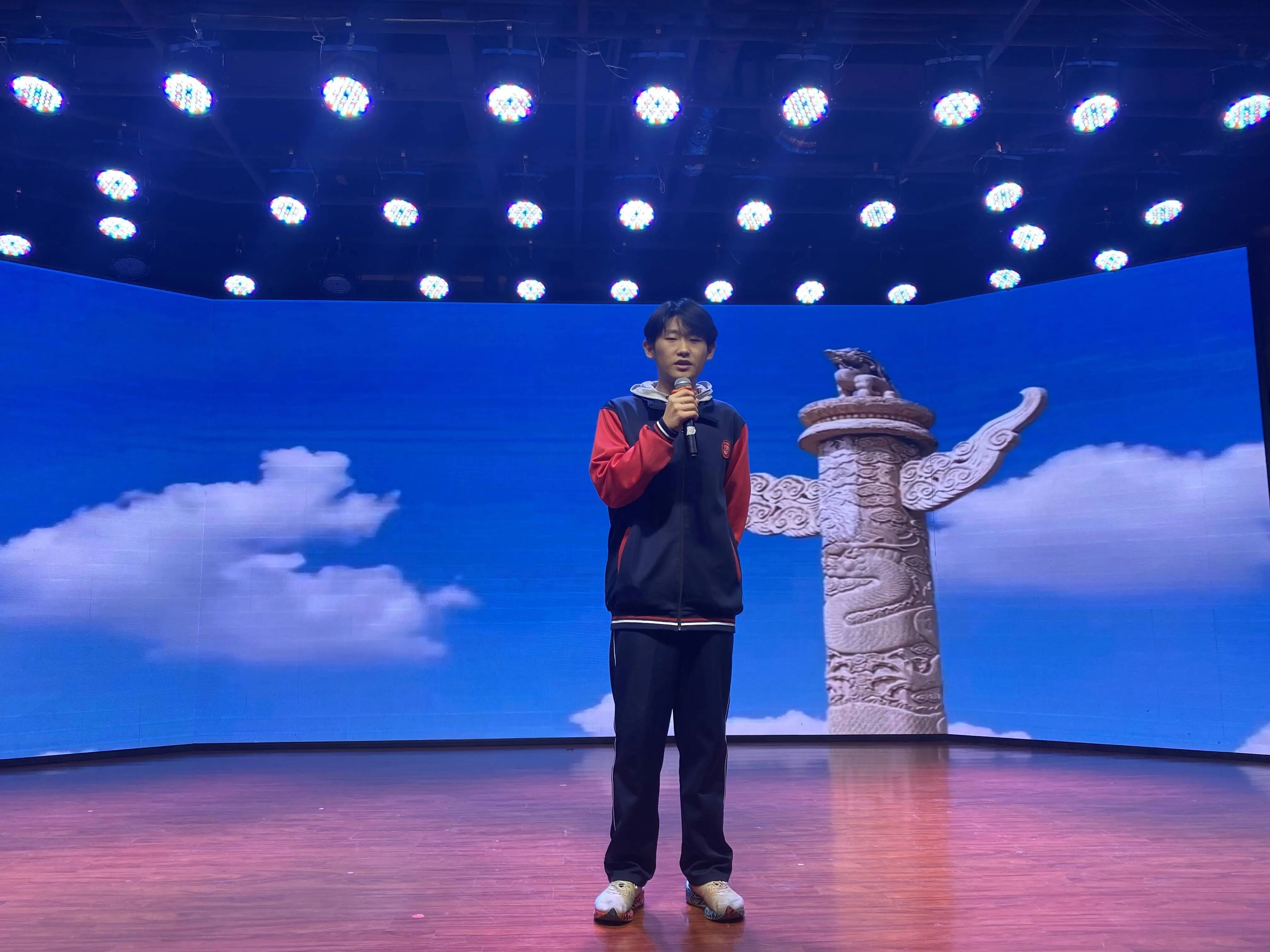 精英华唐艺术高中演讲比赛